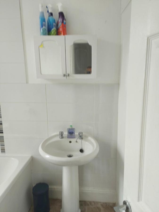 Ferienwohnung Sandyrise Holiday Lets Scarborough Exterior foto