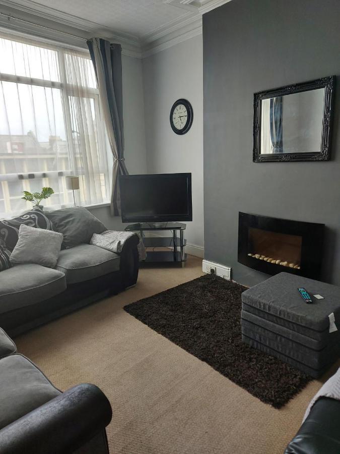 Ferienwohnung Sandyrise Holiday Lets Scarborough Exterior foto